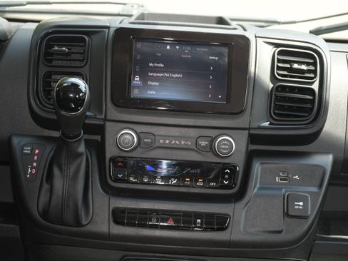 Used 2025 RAM ProMaster 2500 w/ Convenience Group FWD image 20