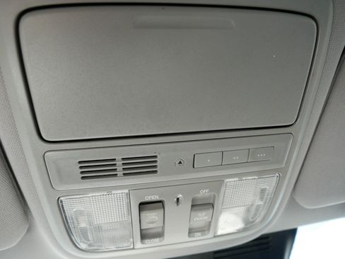 Used 2020 Honda CR-V Touring image 33