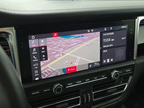 Used 2019 Porsche Macan AWD/4WD image 17