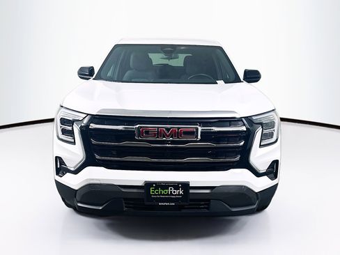 Used 2026 GMC Terrain Elevation image 2