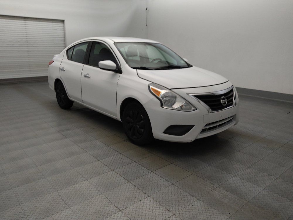 Used 2019 Nissan Versa SV FWD image 13