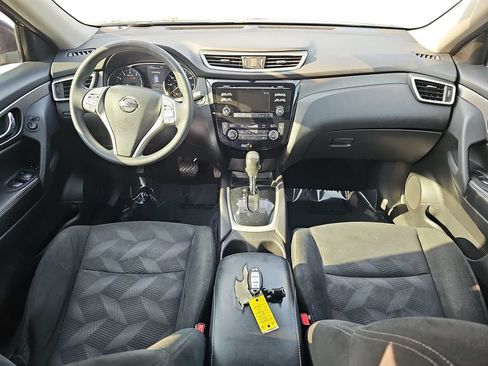 Used 2015 Nissan Rogue SV FWD image 13