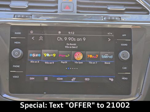 Used 2022 Volkswagen Tiguan SE w/ Panoramic Sunroof Package image 20