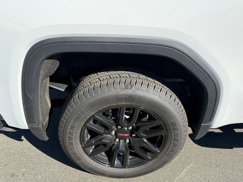 Used 2025 GMC Sierra 1500 Elevation w/ Preferred Package AWD/4WD image 12