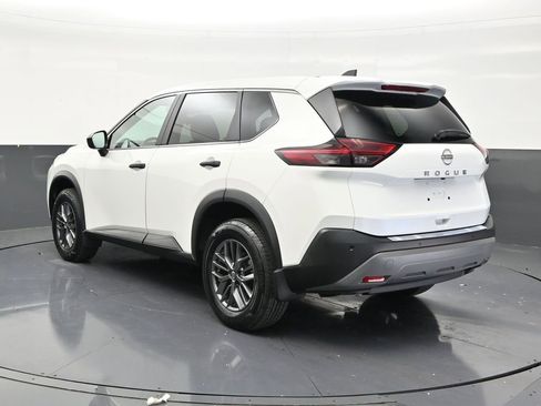 Used 2023 Nissan Rogue S FWD image 3
