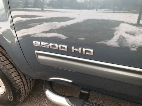 Used 2010 GMC Sierra 2500 SLE image 36