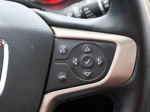 Used 2023 GMC Acadia Denali w/ Denali Technology Package FWD image 31