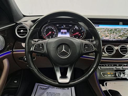 Used 2018 Mercedes-Benz E 400 4MATIC Sedan image 10