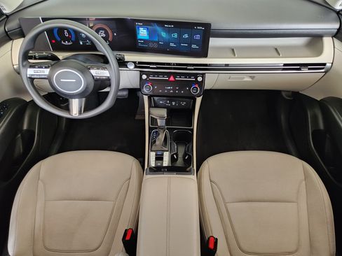 Used 2025 Hyundai Tucson SEL FWD image 28