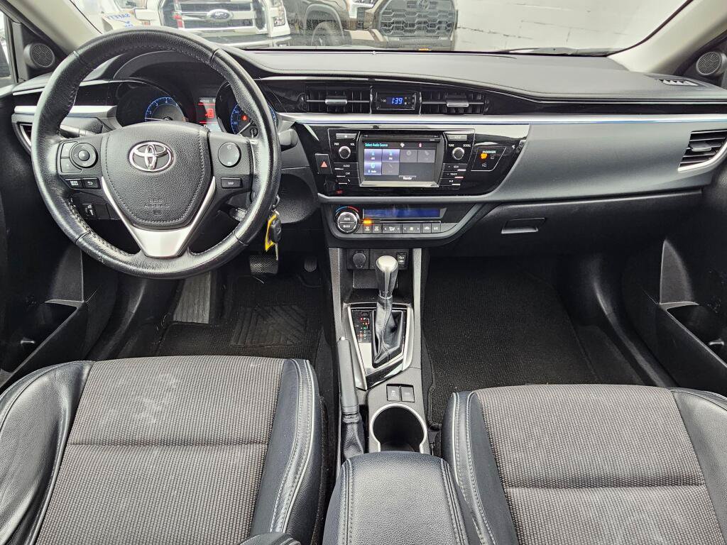 Used 2015 Toyota Corolla S FWD image 19