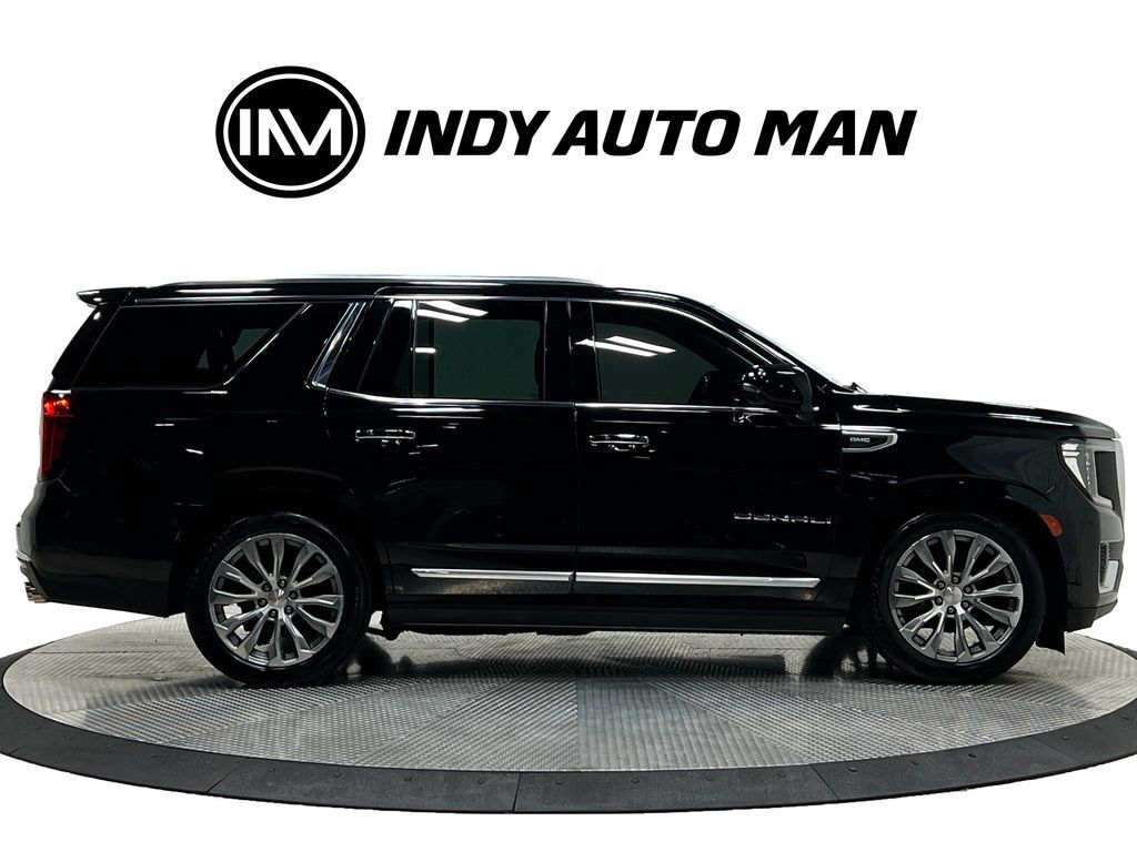 Used 2021 GMC Yukon Denali w/ Denali Premium Package AWD/4WD image 3