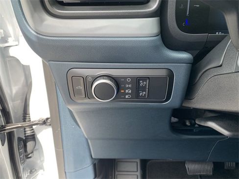 New 2025 Ford Maverick XL w/ Equipment Group 102A image 30