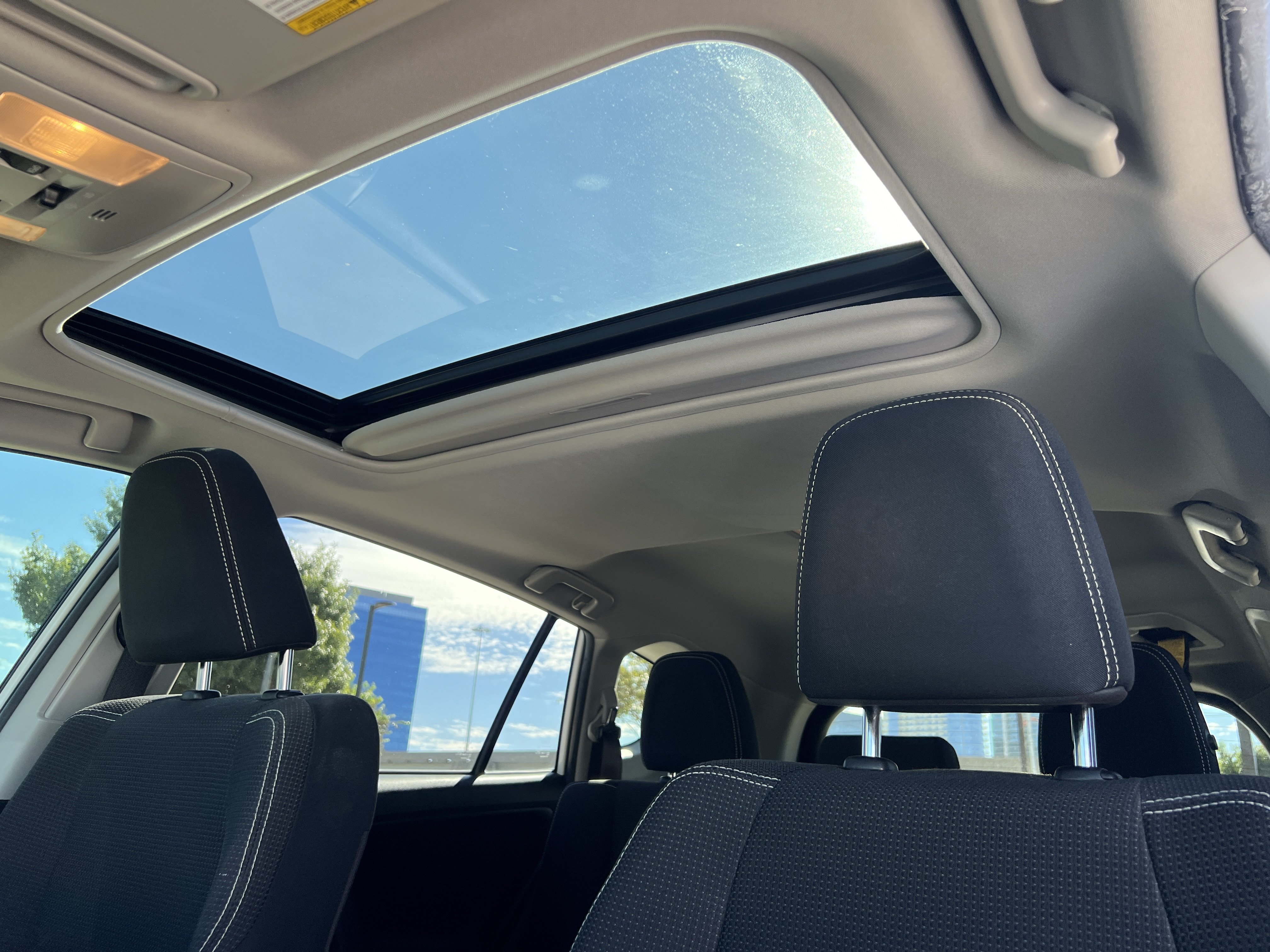 Used 2018 Toyota RAV4 XLE w/ Plus Extra Value Package FWD image 29