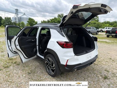 Used 2024 Chevrolet TrailBlazer RS w/ Driver Confidence Package FWD image 24