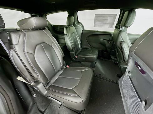 New 2026 Chrysler Pacifica Select w/ S Appearance Package FWD image 34