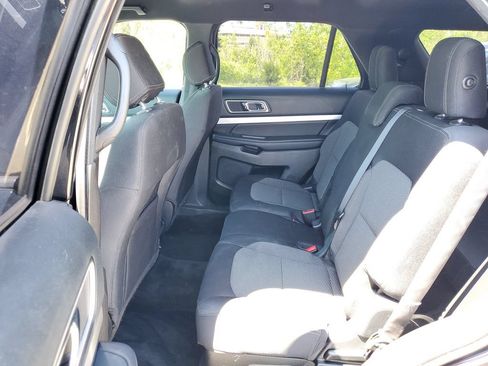 Used 2016 Ford Explorer XLT AWD/4WD image 12