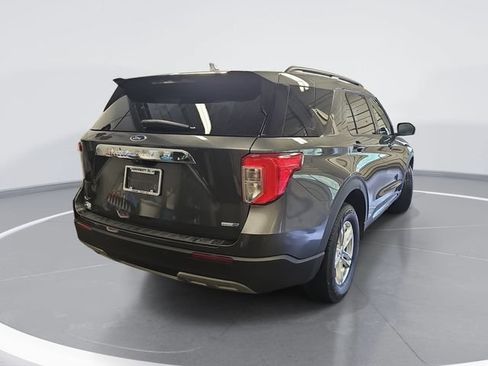 Certified 2020 Ford Explorer XLT w/ Equipment Group 202A AWD/4WD image 3