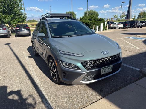 Used 2022 Hyundai Kona Limited AWD/4WD image 5