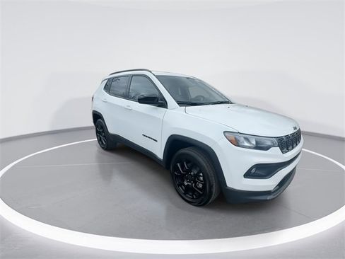 New 2026 Jeep Compass Latitude image 2