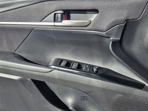Used 2025 Toyota Camry LE image 18