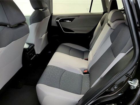 Used 2023 Toyota RAV4 XLE image 22