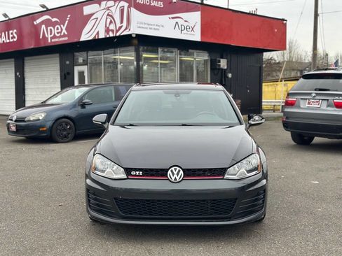Used 2015 Volkswagen GTI SE image 3