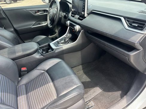 Used 2020 Toyota RAV4 XSE AWD/4WD image 17