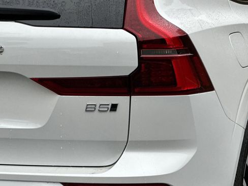 New 2026 Volvo XC60 B5 Plus w/ Climate Package AWD/4WD image 7