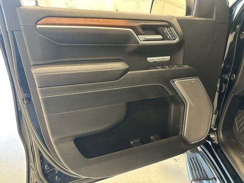 Used 2024 GMC Sierra 1500 Denali image 30