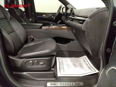 Used 2023 Cadillac Escalade Sport Platinum w/ LPO, ONYX Package image 46