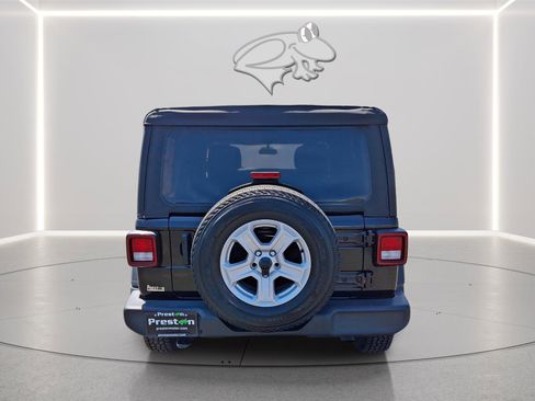 Used 2021 Jeep Wrangler Unlimited Sport AWD/4WD image 12