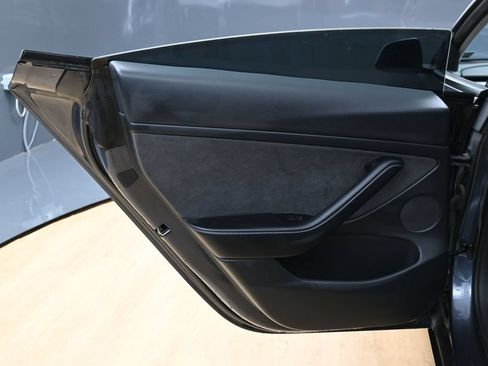 Used 2023 Tesla Model 3 Standard Range RWD image 43
