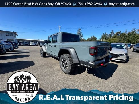 New 2026 Jeep Gladiator Rubicon w/ Steel Bumper Group AWD/4WD image 11