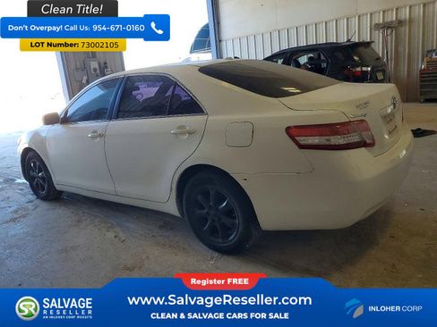 Used 2011 Toyota Camry LE image 3
