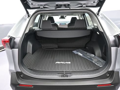 Certified 2025 Toyota RAV4 XLE w/ Convenience Package image 22