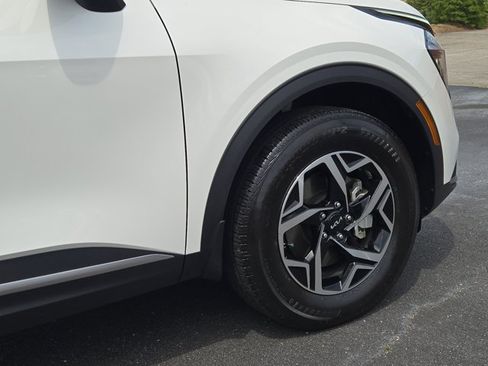 Certified 2025 Kia Sportage LX AWD/4WD image 23