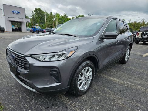 Used 2024 Ford Escape Active AWD/4WD image 1