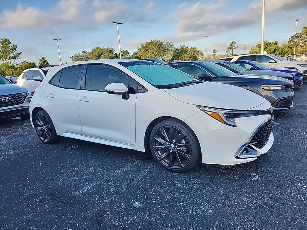 Used 2023 Toyota Corolla XSE FWD image 2