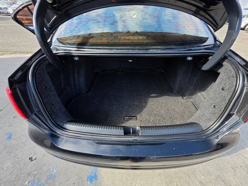 Used 2014 Volkswagen Jetta SE FWD image 25