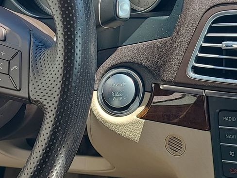 Used 2016 Mercedes-Benz E 400 Cabriolet image 22