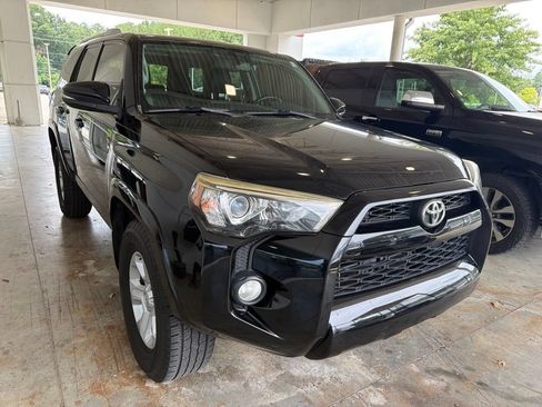 Used 2016 Toyota 4Runner SR5 Premium RWD image 4