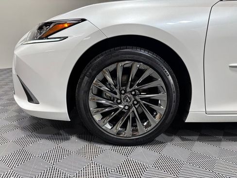 Used 2024 Lexus ES 300h w/ Technology Package FWD image 10