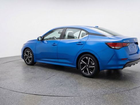 Used 2025 Nissan Sentra SV FWD image 6