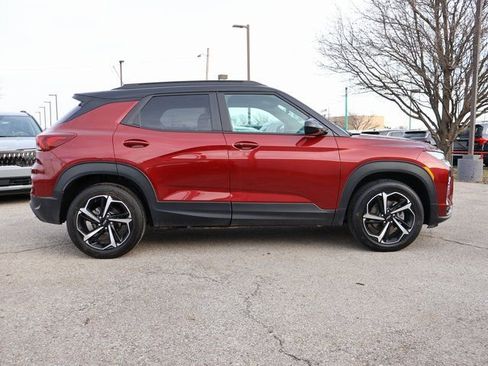 Used 2023 Chevrolet TrailBlazer RS w/ Sun and Liftgate Package image 8