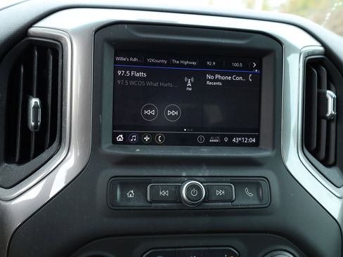 Used 2021 Chevrolet Silverado 1500 Custom image 25