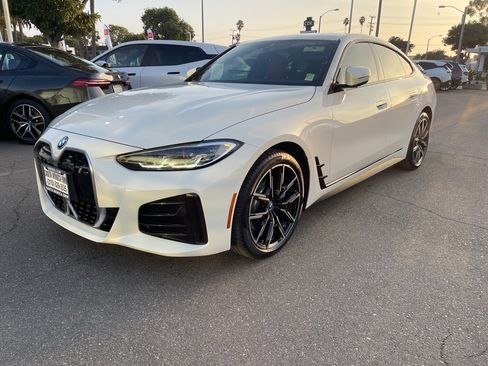 Used 2023 BMW i4 eDrive40 w/ M Sport Package image 3