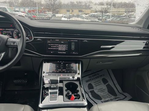 Used 2022 Audi Q7 Premium Plus w/ Premium Plus Package image 11