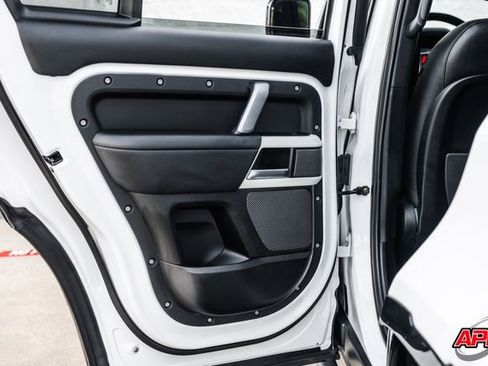 Used 2022 Land Rover Defender 110 X-Dynamic HSE image 73