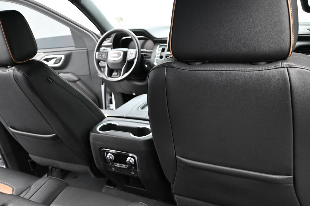 Used 2023 GMC Yukon XL AT4 AWD/4WD image 29