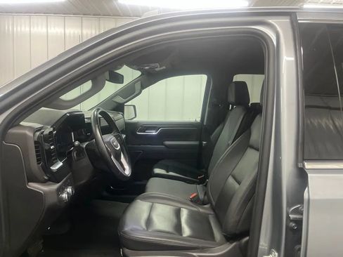 Used 2025 GMC Sierra 1500 SLT AWD/4WD image 18
